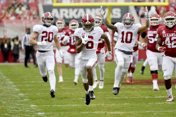 Smith s TD return sparks No. 1 Tide s 52 3 tour of Arkansas AP News